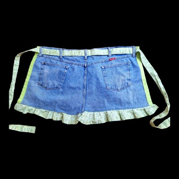 Recycled Upcycled Repurposed Wrangler Jeans Apron Pockets BBQ chef Waist Tie - Picture 1 of 11